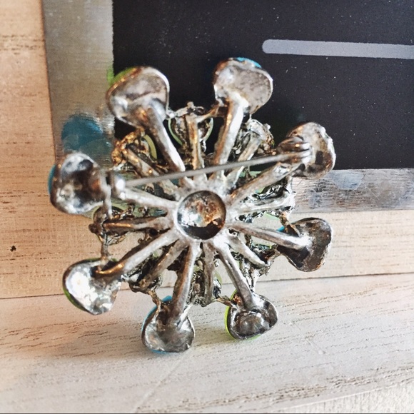 Vintage Starburst Pin - Picture 2 of 2
